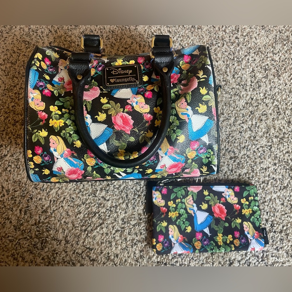 Disney Loungefly Alice in Wonderland Bag & makeup bag